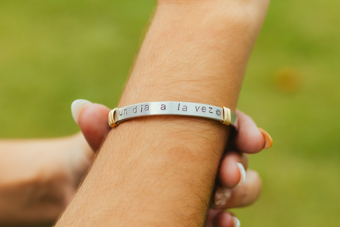 "Un dia  a la vez" Bracelet