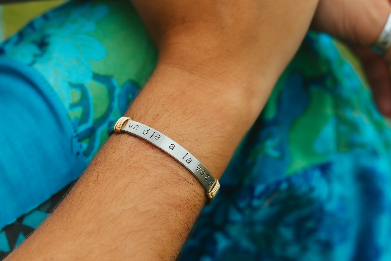 "Un dia  a la vez" Bracelet