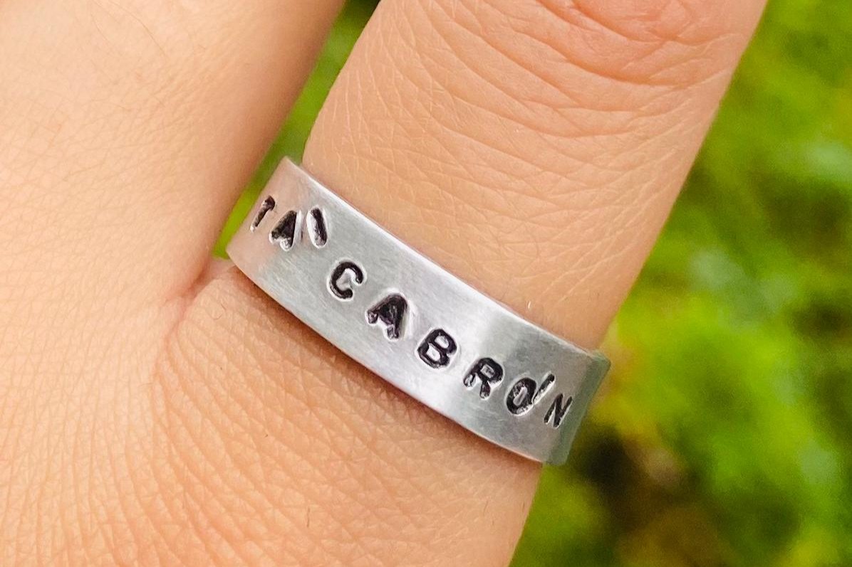 " Puertorriqueñas"Simple Ring